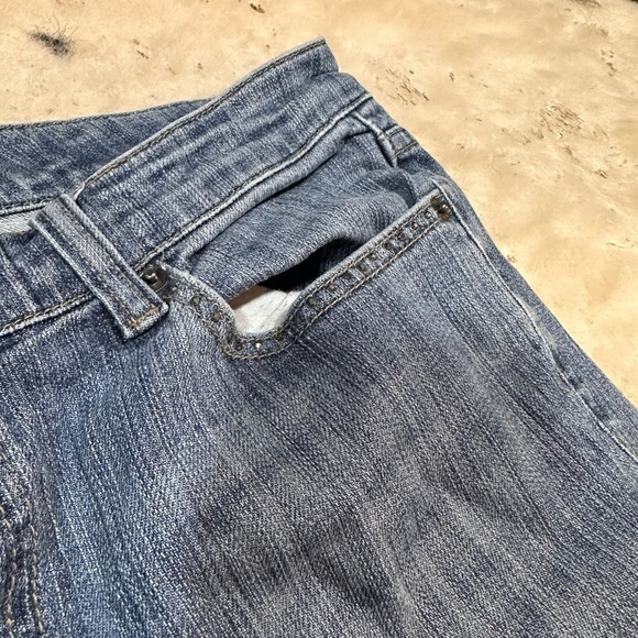 White House Black Market Women’s Vintage Low Rise Embroidered Denim Jean Size 10 - Picture 10 of 13